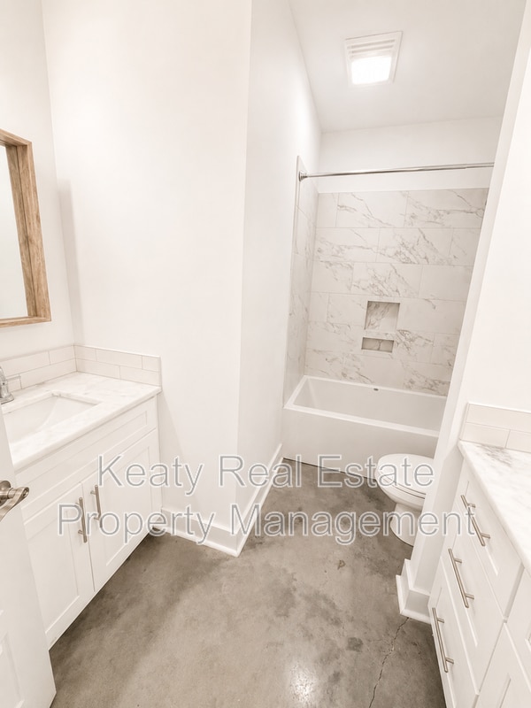 Building Photo - 113 Highland Park Ln