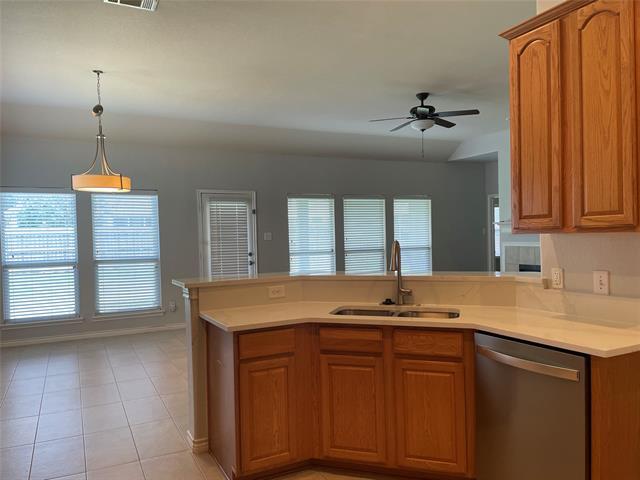 Building Photo - 1208 Lazy Ln