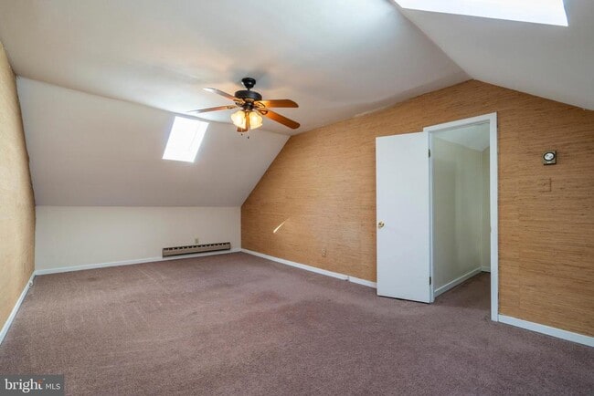 Building Photo - 506 St Albans Ct