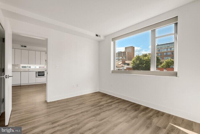 Building Photo - 1311 13th St NW