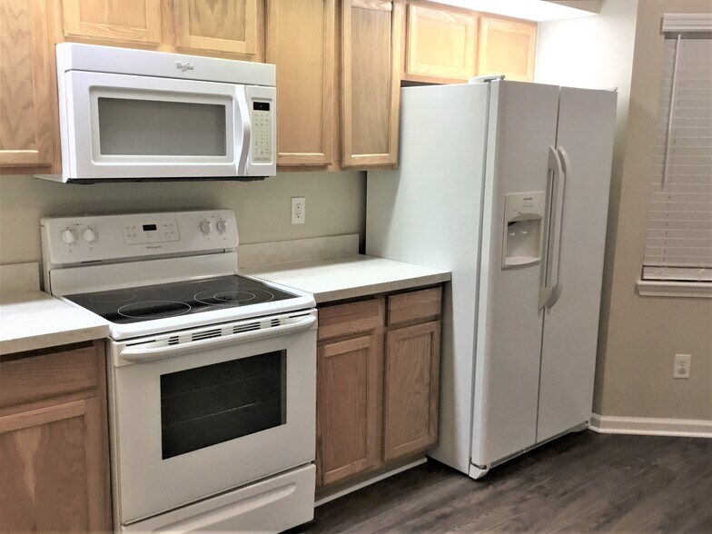Building Photo - 12755 Black Angus Dr