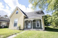 Building Photo - 632 S State St