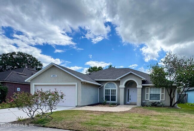 Building Photo - 12850 Chets Creek Dr N
