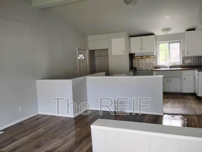 Building Photo - 6223 Cypress Dr