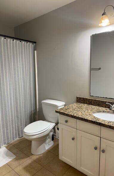 Building Photo - 7311 Alamance Dr