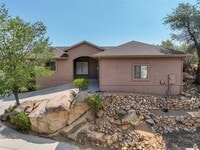 Building Photo - Price Reduced - Large 4 bed, 3 bath home i...