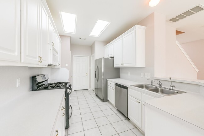Building Photo - 6326 Veranda Green Trail
