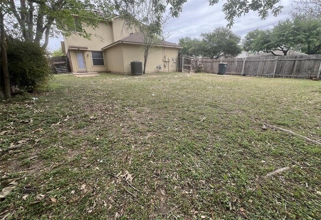 Building Photo - 15601 Valerie's Cove