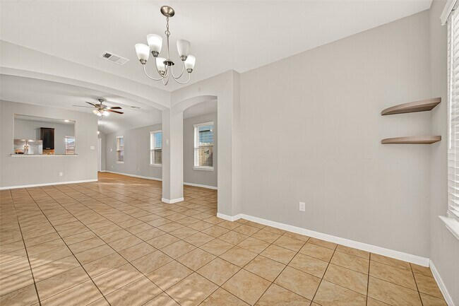 Building Photo - 7219 Victorville Dr