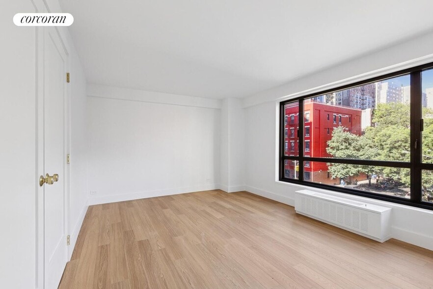 Building Photo - 501 E 87th St