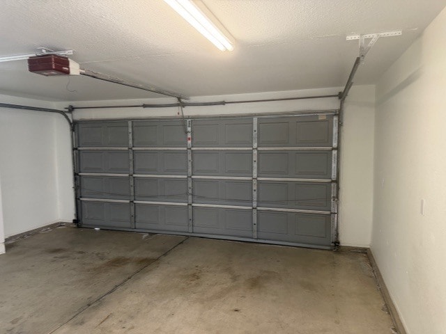 Building Photo - 2213 Camborne Dr