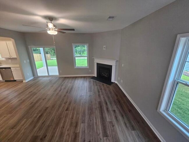 Building Photo - 1 year old 5 bedroom home w community pool!