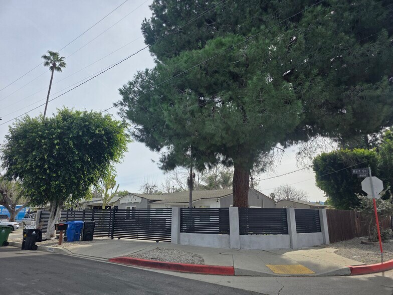 Building Photo - 18822 Hart St