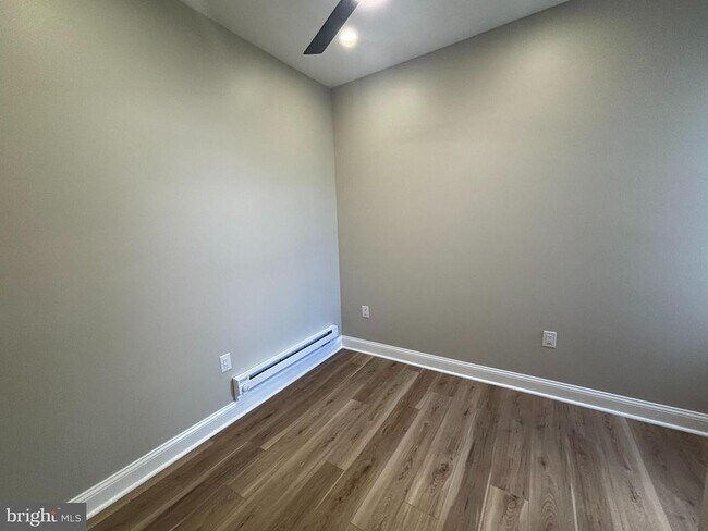 Building Photo - 3828 N Percy St