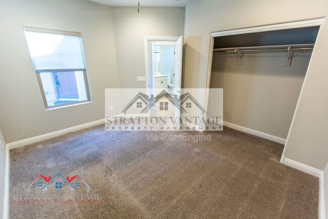 Building Photo - 6629 W Springfield Wy