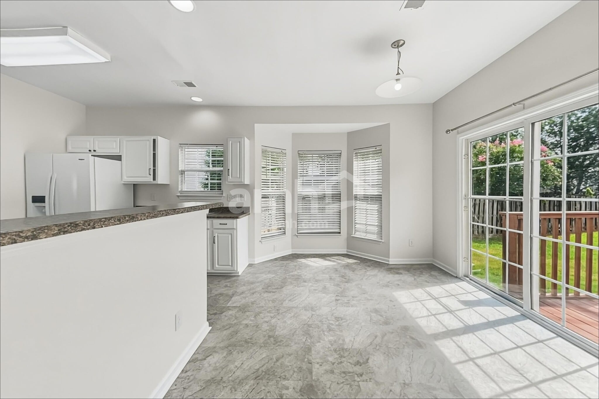 Building Photo - 25 Bellows Falls Dr