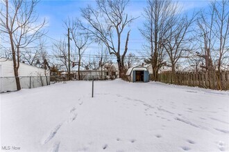 Building Photo - 755 E 254th St