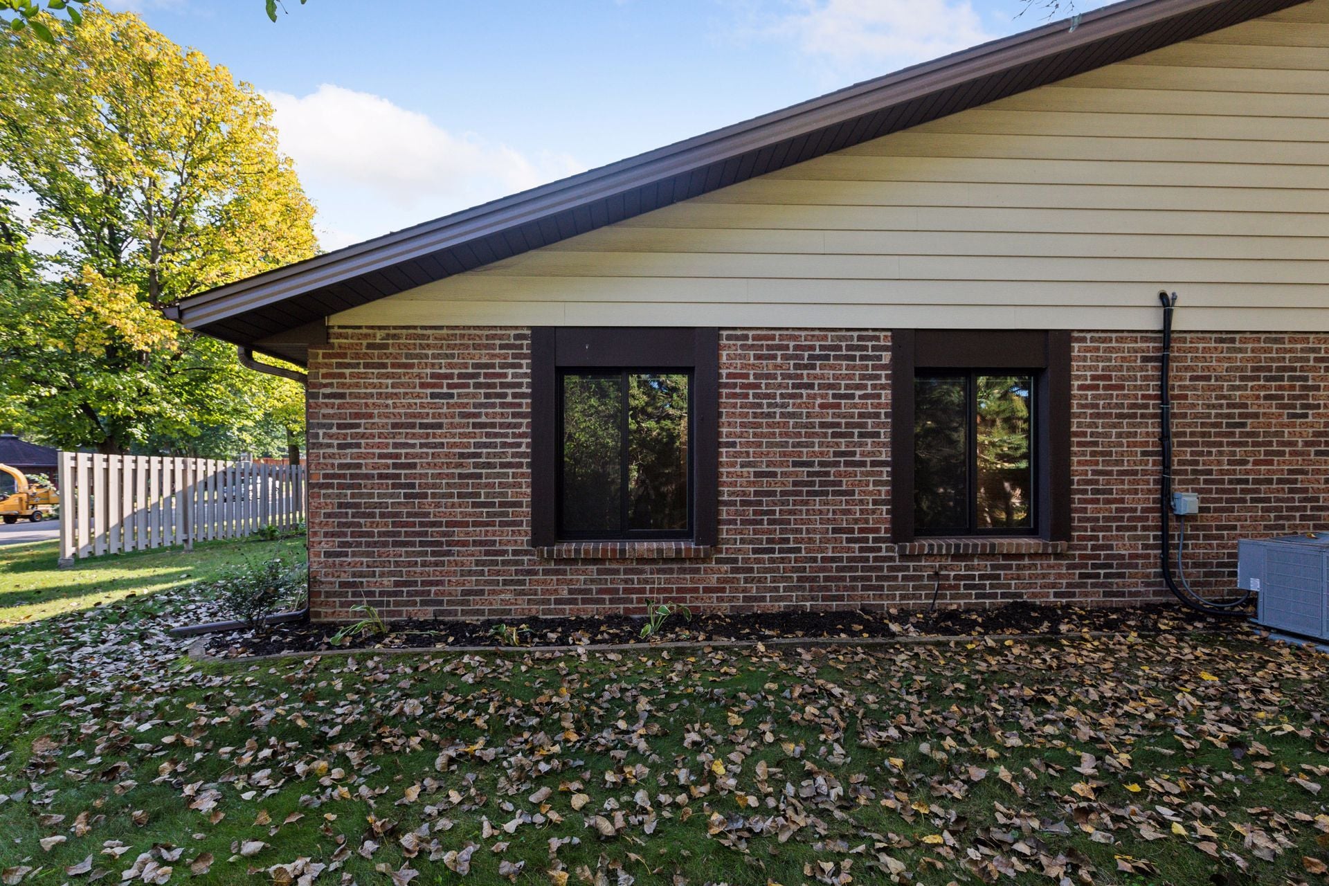 Building Photo - 1195 Weston Ln N