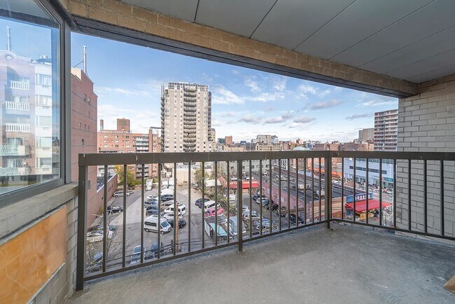 Building Photo - 134-46 Maple Ave