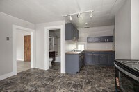 Building Photo - 3295 W 46th St