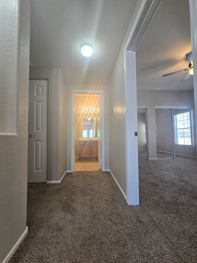 Building Photo - 9330 W Maule Ave