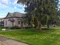 Building Photo - Comfortable 2 Bedroom Home With Shade Trees