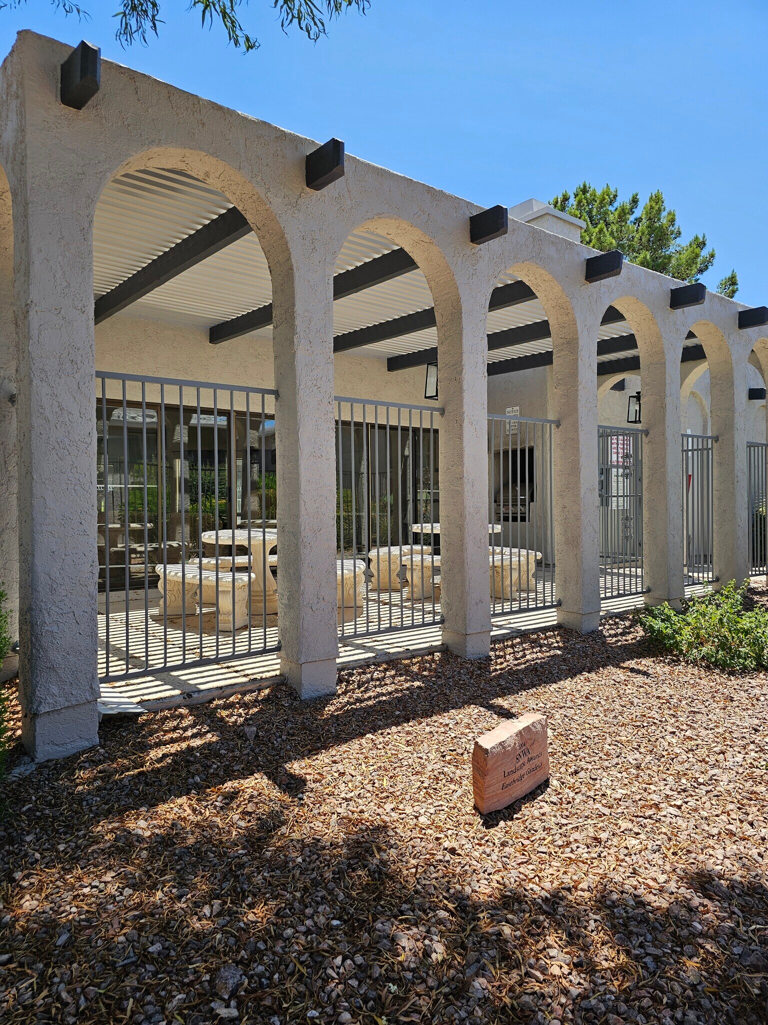 Building Photo - 2867 Bamboo Ct