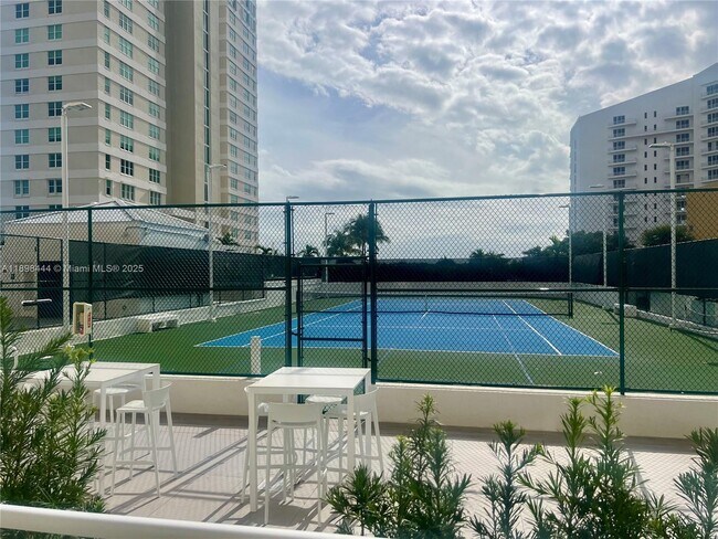 Building Photo - 770 Claughton Island Dr