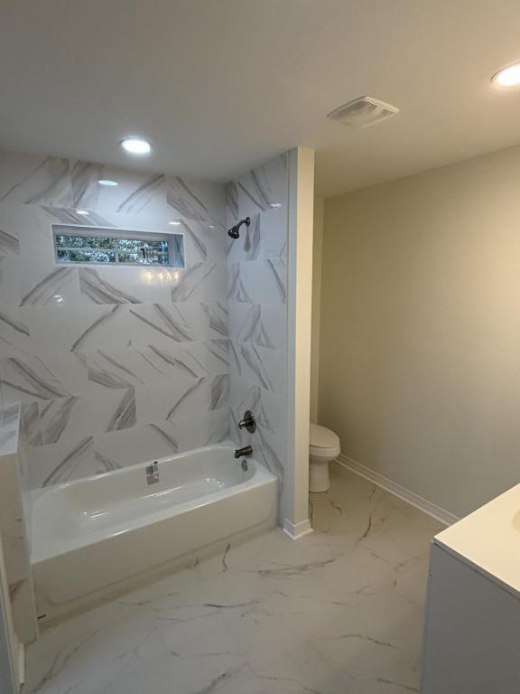 Building Photo - 106 48th St