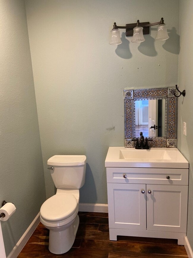 Building Photo - Parkway Beauty - 4 Bdrm, 2.5 Bath