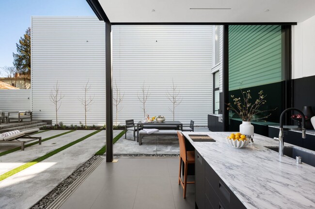 Building Photo - 214 Tucker St