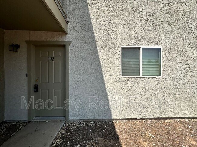 Building Photo - 2801 E Monte Cristo Ave