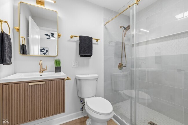 Building Photo - 3460 W 56th St