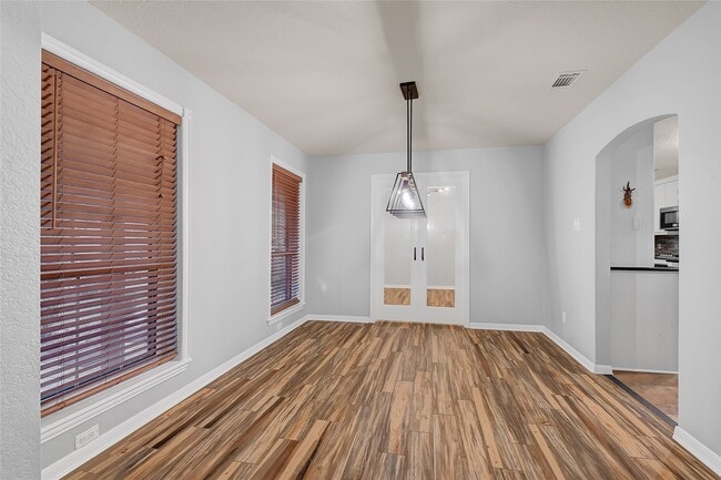 Building Photo - 14419 Ravenhurst Ln