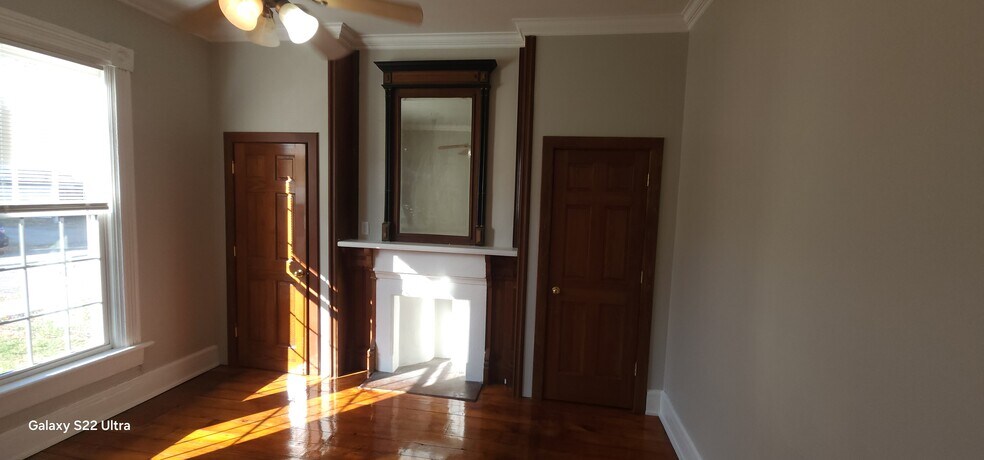 Building Photo - 446 Brightwood Ave