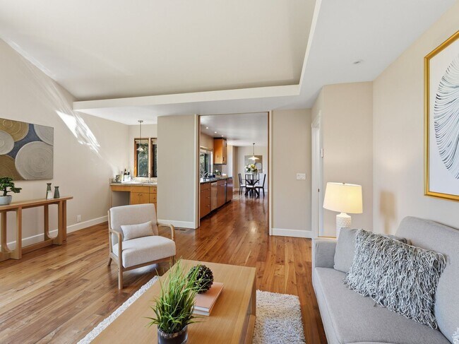 Building Photo - OPEN HOUSE 5/9 & 5/10 1:30-4:30