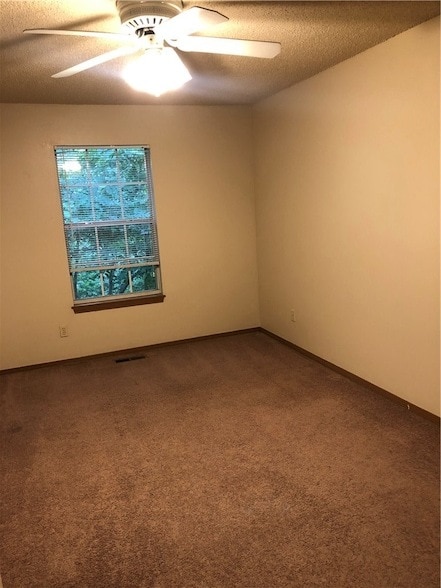 Building Photo - 609 W Adams St