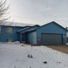 Building Photo - 5624 S Mandy Ave