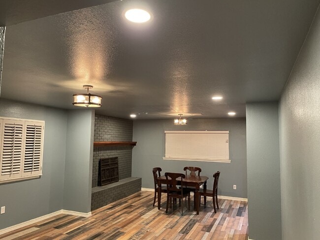 Building Photo - 9517 Mcintosh Dr