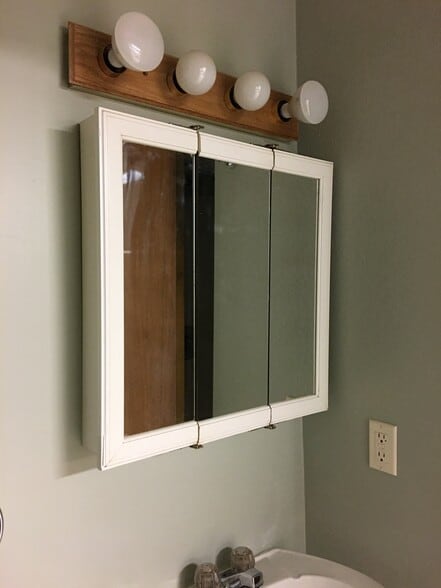 Building Photo - 725 E 5th St