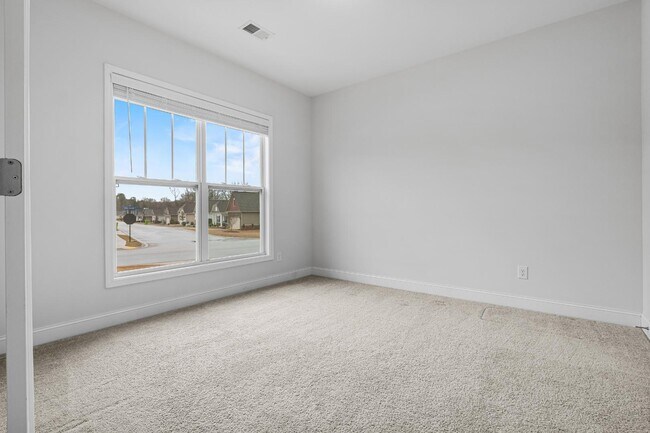 Building Photo - 413 Silver Anchor Dr