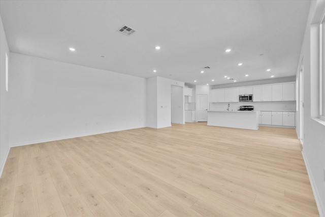 Building Photo - 34427 Sakura Ln