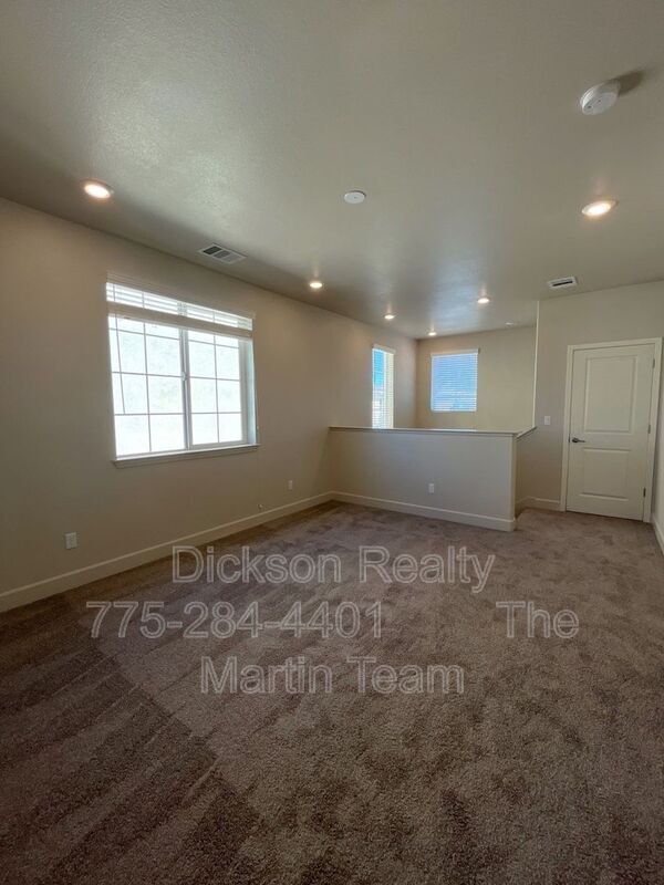 Building Photo - 1982 Maradona Dr