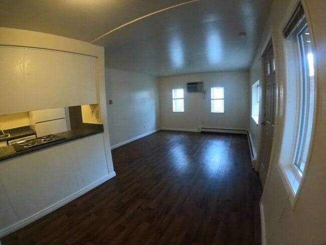 Building Photo - 4955 Moorhead Ave