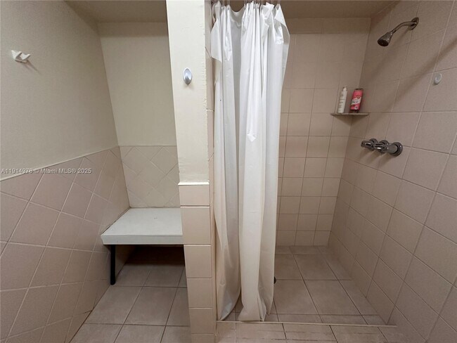 Building Photo - 7940 SW 55th Ave