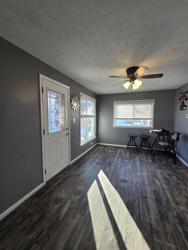 Building Photo - 1512 N Walnut St