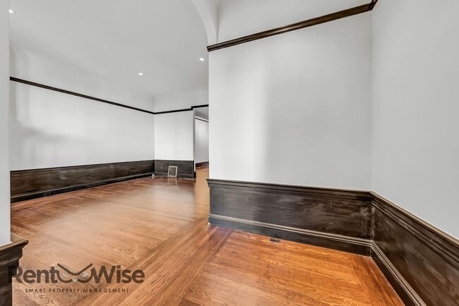 Building Photo - 1167 Green St