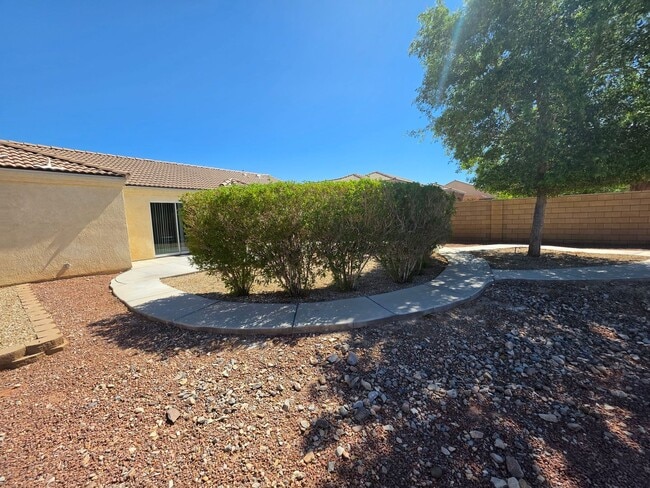 Building Photo - 2086 Jamie Rd