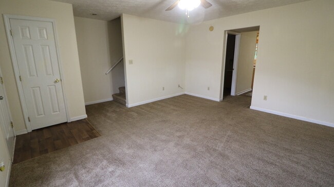 Building Photo - 144 Jason Cir