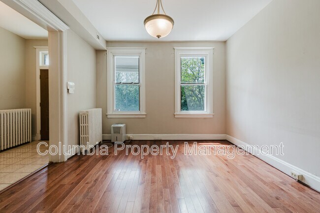 Building Photo - 3523 Warder St NW